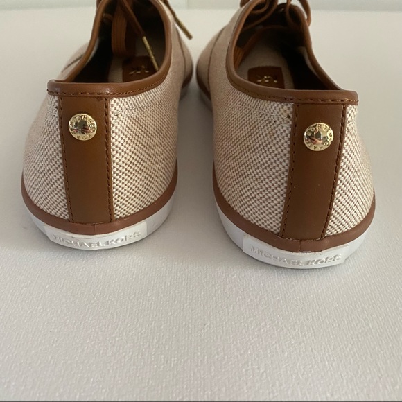 Michael Kors Brennan Lace Up Canvas Shoes - Picture 5 of 6